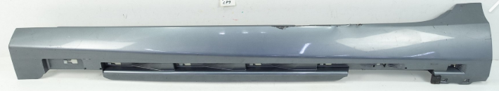 Volvo V40 2013–2019 – Talonera lateral (izquierdo) – Ref. 31395042