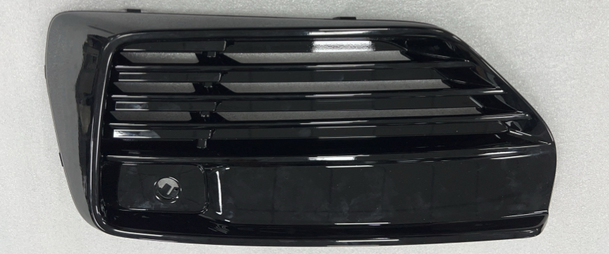 Volvo XC90 2023–2025 – Marco del antiniebla (izquierdo) – Ref. 32345460